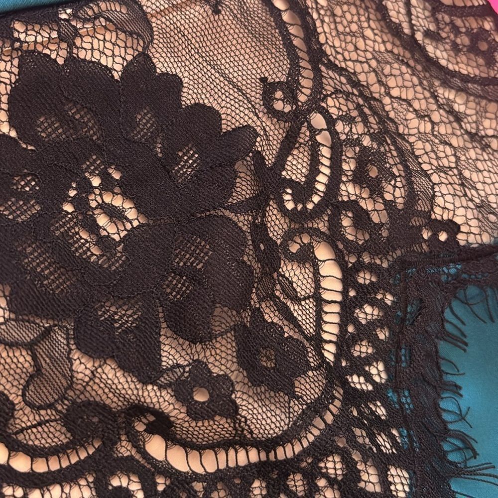 Rythm of Grace Elegant Teal satin Lace Accent Skirt, M - Picture 3 of 7